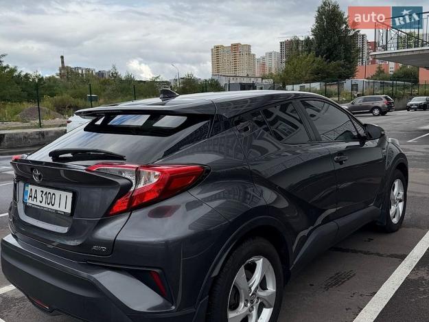 Toyota C-hr, 2017г. 1.2л. бензин Київ в кредит
