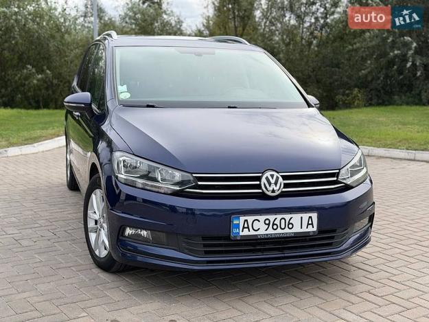 Volkswagen Touran, 2017г. 2.0л. дизель Луцьк в кредит