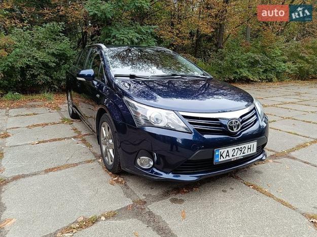 Toyota Avensis, 2012г. 2.2л. дизель Київ в кредит
