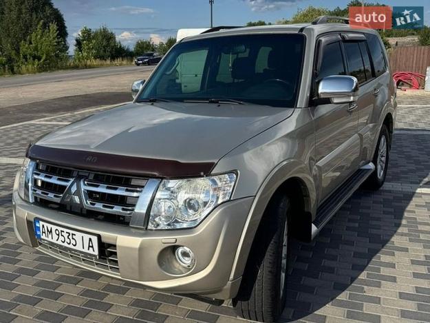 Mitsubishi Pajero wagon, 2012г. 3.2л. дизель Київ в кредит
