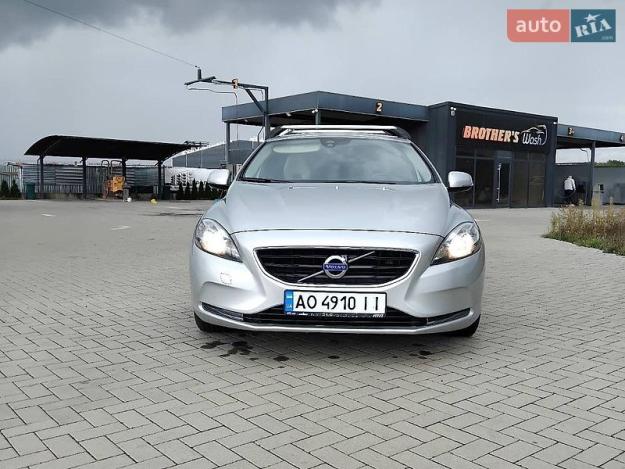 Volvo V40, 2012г. 1.6л. дизель Ужгород в кредит