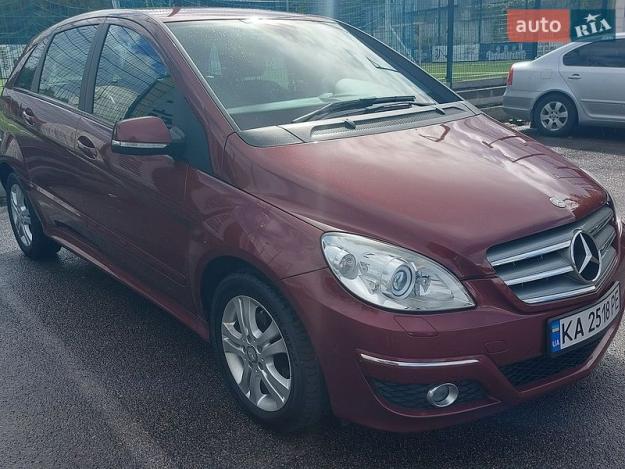 Mercedes-benz B-class, 2011г. 1.7л. бензин Київ в кредит