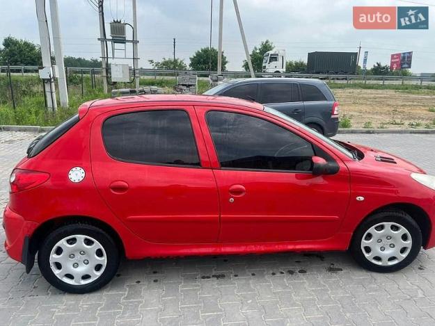 Peugeot 206 plus, 2010г. 1.4л. бензин Львів в кредит