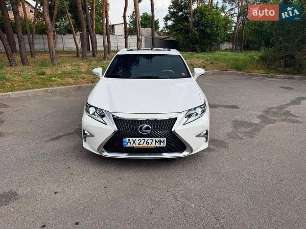 Lexus Es, 2015г. 2.0л. null Харків в кредит