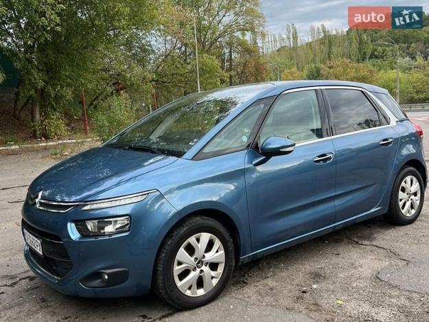 Citroen C4 picasso, 2015г. 1.6л. бензин Київ в кредит