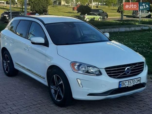 Volvo Xc60, 2015г. 2.0л. бензин Львів в кредит
