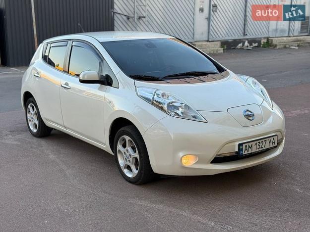 Nissan Leaf, 2013г. 0.0л. Електро Житомир в кредит