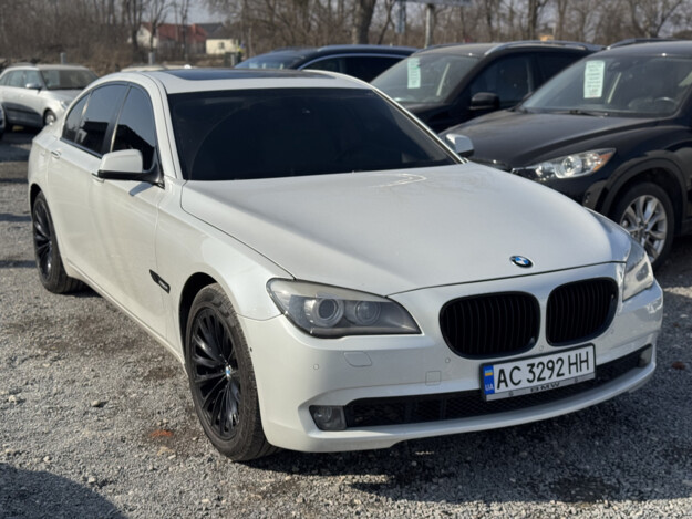 Bmw 740i, 2011г. 3.0л. бензин Рівне в кредит