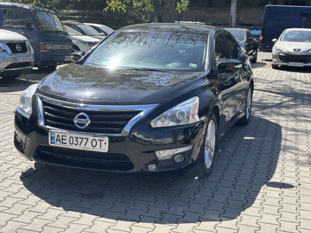 Nissan Altima, 2014г. 2.5л. гібрид Чернівці в кредит