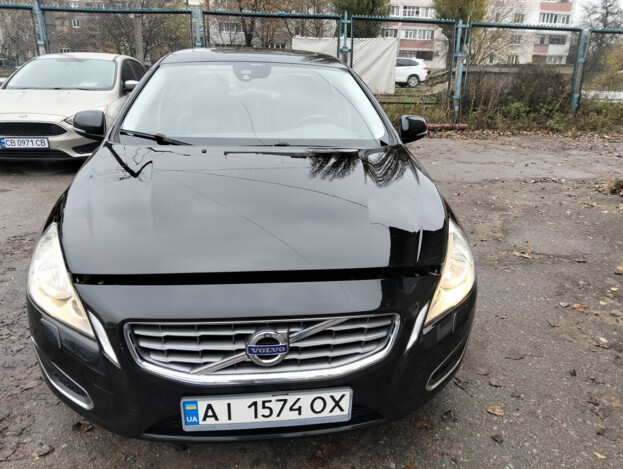 Volvo S60, 2012г. 2.5л. бензин Чернігів в кредит