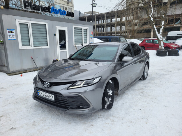 Toyota Camry, 2022г. 2.5л. бензин Чернівці в кредит