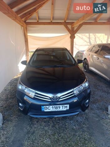 Toyota Corolla, 2013г. 1.3л. бензин Львів в кредит