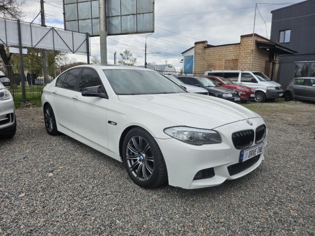 Bmw 528i, 2013г. 2.0л. бензин Чернігів в кредит