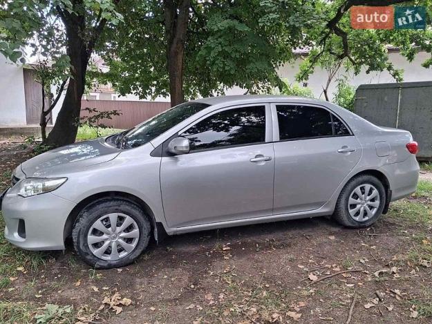 Toyota Corolla, 2013г. 1.3л. гібрид Хмельницький в кредит