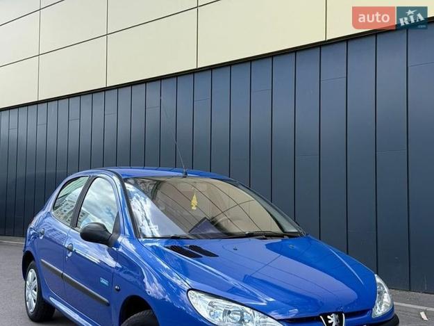 Peugeot 206, 2002г. 1.1л. бензин Рівне в кредит