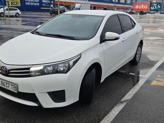 Toyota Corolla, 2013г. 1.3л. бензин Київ в кредит