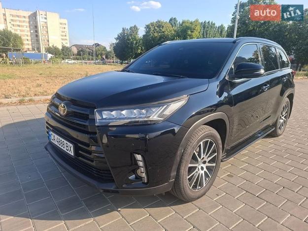 Toyota Highlander, 2017г. 3.5л. бензин Черкаси в кредит