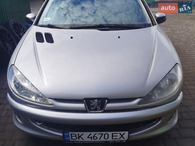Peugeot 206, 2005г. 1.4л. бензин Рівне в кредит