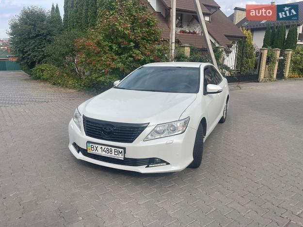 Toyota Camry, 2013г. 2.5л. гібрид Хмельницький в кредит