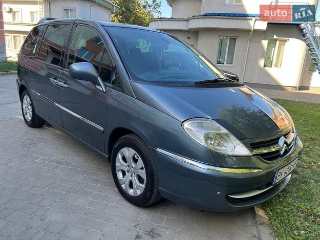 Citroen C8, 2011г. 2.0л. дизель Рівне в кредит