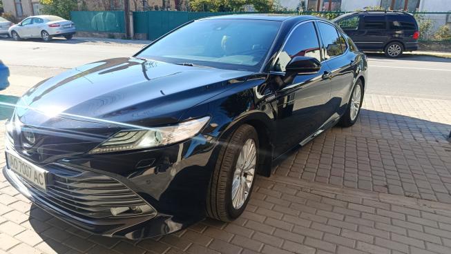 Toyota Camry, 2020г. 2.5л. гібрид Ужгород в кредит