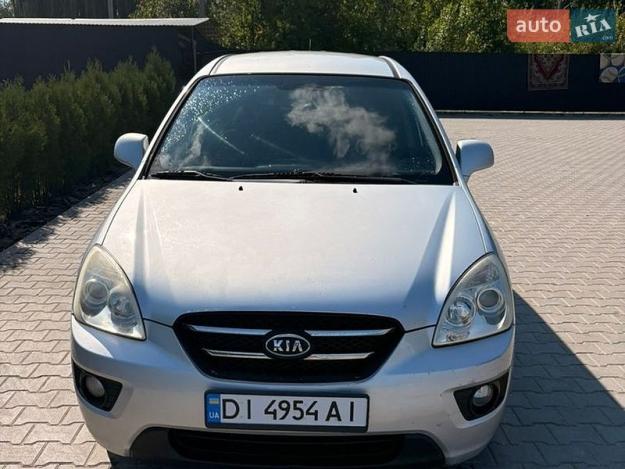 Kia Carens, 2007г. 2.0л. бензин Чернівці в кредит