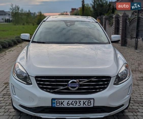 Volvo Xc60, 2015г. 2.0л. бензин Рівне в кредит