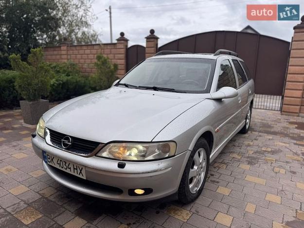 Opel Vectra, 2001г. 1.8л. бензин Рівне в кредит