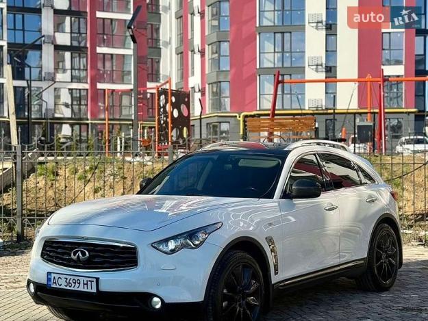 Infiniti Fx 37, 2010г. 3.7л. бензин Рівне в кредит