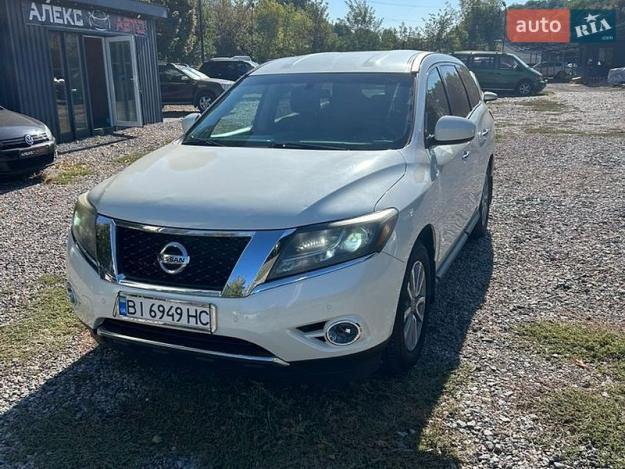 Nissan Pathfinder, 2014г. 3.5л. бензин Полтава в кредит