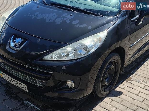 Peugeot 207, 2011г. 1.4л. бензин Полтава в кредит