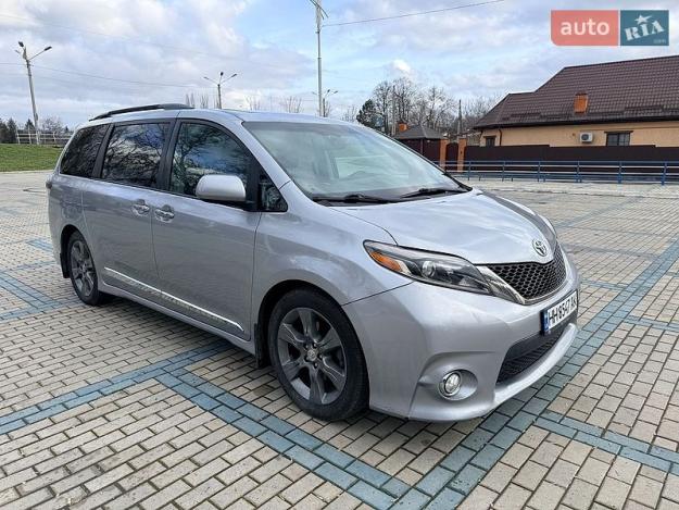 Toyota Sienna, 2016г. 3.5л. бензин Одеса в кредит
