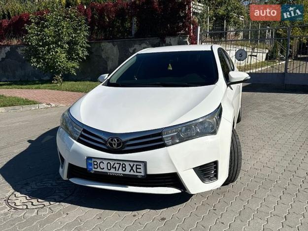 Toyota Corolla, 2013г. 1.3л. бензин Львів в кредит