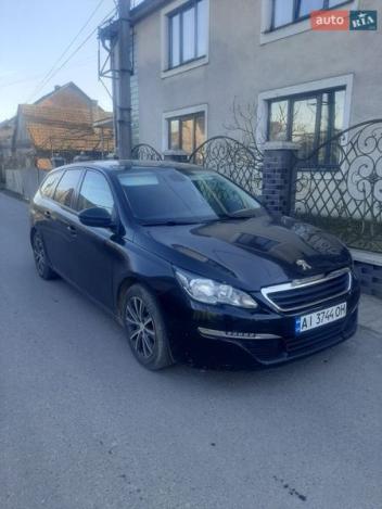 Peugeot 308, 2015г. 1.6л. дизель Ужгород в кредит