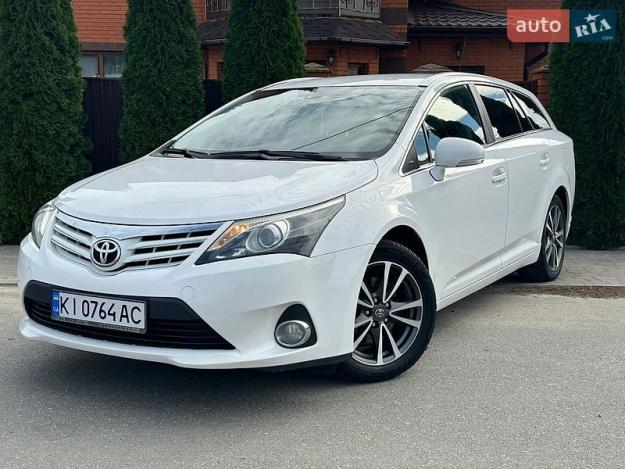 Toyota Avensis, 2014г. 2.2л. дизель Київ в кредит