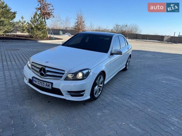 Mercedes-benz C-class, 2013г. 2.1л. дизель Чернівці в кредит