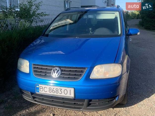 Volkswagen Touran, 2004г. 1.6л. бензин Львів в кредит