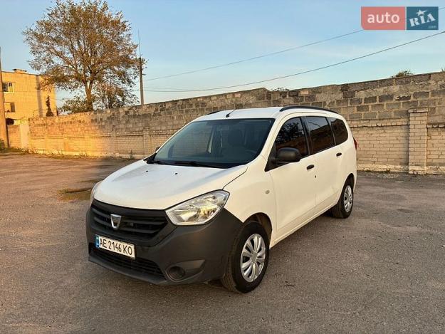 Dacia Lodgy, 2013г. 1.6л. бензин Дніпро в кредит