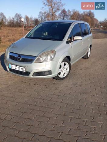 Opel Zafira, 2005г. 1.6л. бензин Львів в кредит