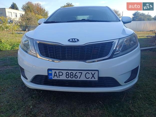 Kia Rio, 2013г. 1.4л. гібрид Луцьк в кредит