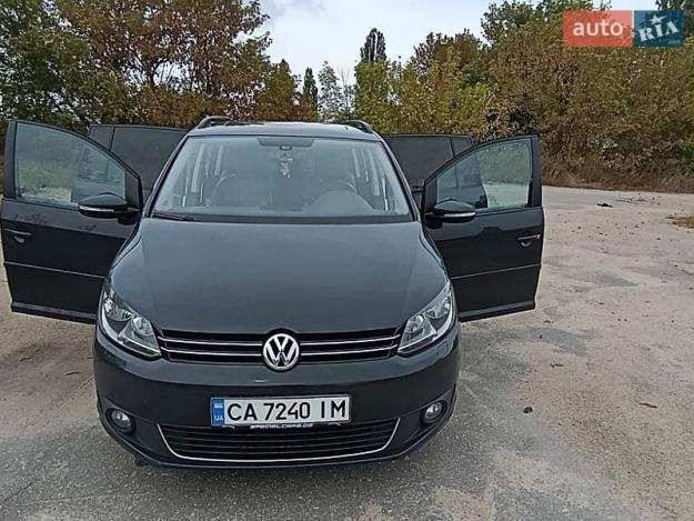 Volkswagen Touran, 2014г. 2.0л. дизель Київ в кредит