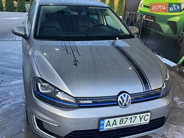 Volkswagen E-golf, 2015г. 0.0л. Електро Київ в кредит