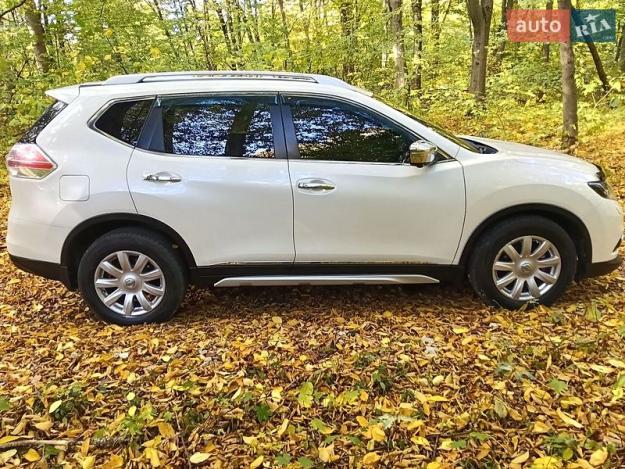 Nissan X-trail, 2014г. 2.5л. гібрид Тернопіль в кредит