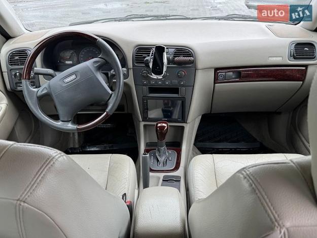 Volvo V40, 2001г. 1.8л. бензин Львів в кредит