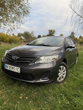Toyota Corolla, 2012г. 1.3л. бензин Рівне в кредит