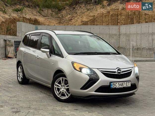 Opel Zafira tourer, 2013г. 2.0л. дизель Львів в кредит