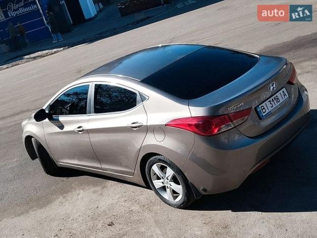 Hyundai Elantra, 2012г. 1.8л. бензин Полтава в кредит