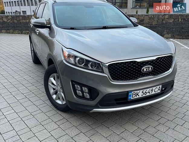 Kia Sorento, 2016г. 2.4л. бензин Рівне в кредит