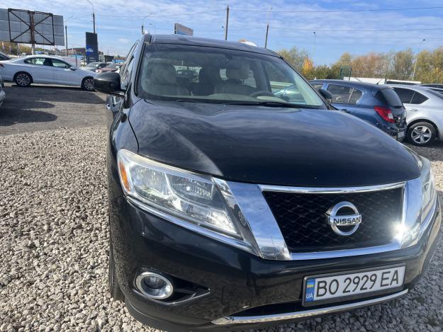 Nissan Pathfinder, 2015г. 3.5л. гібрид Тернопіль в кредит
