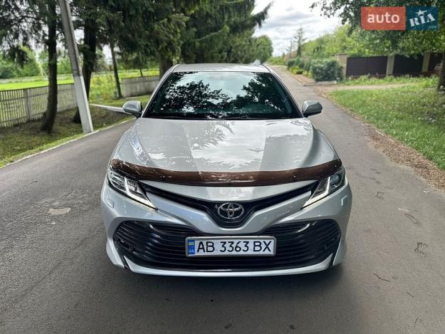 Toyota Camry, 2018г. 2.5л. бензин Житомир в кредит